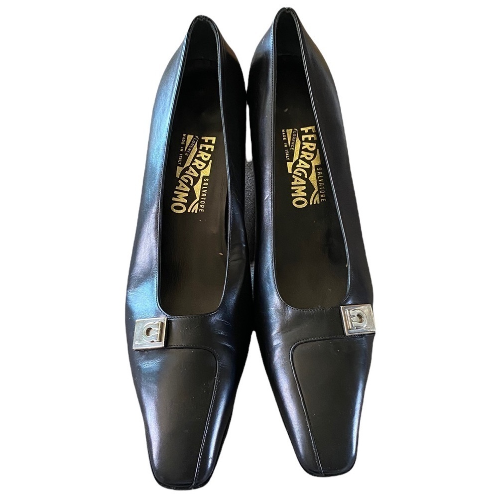 Salvatore Ferragamo Florence Pumps Size 11 AAA Black Leather Made in Italy